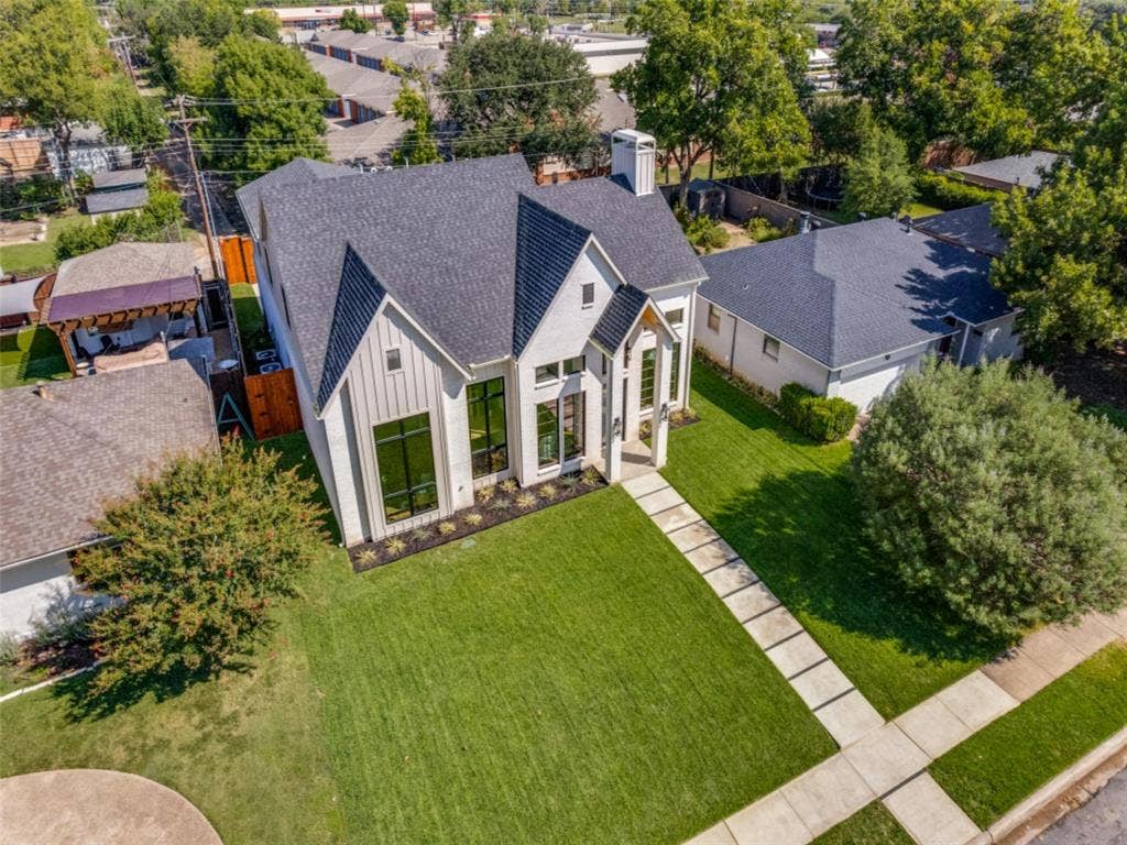 10641 Larchfield Lane, Dallas, TX 75238