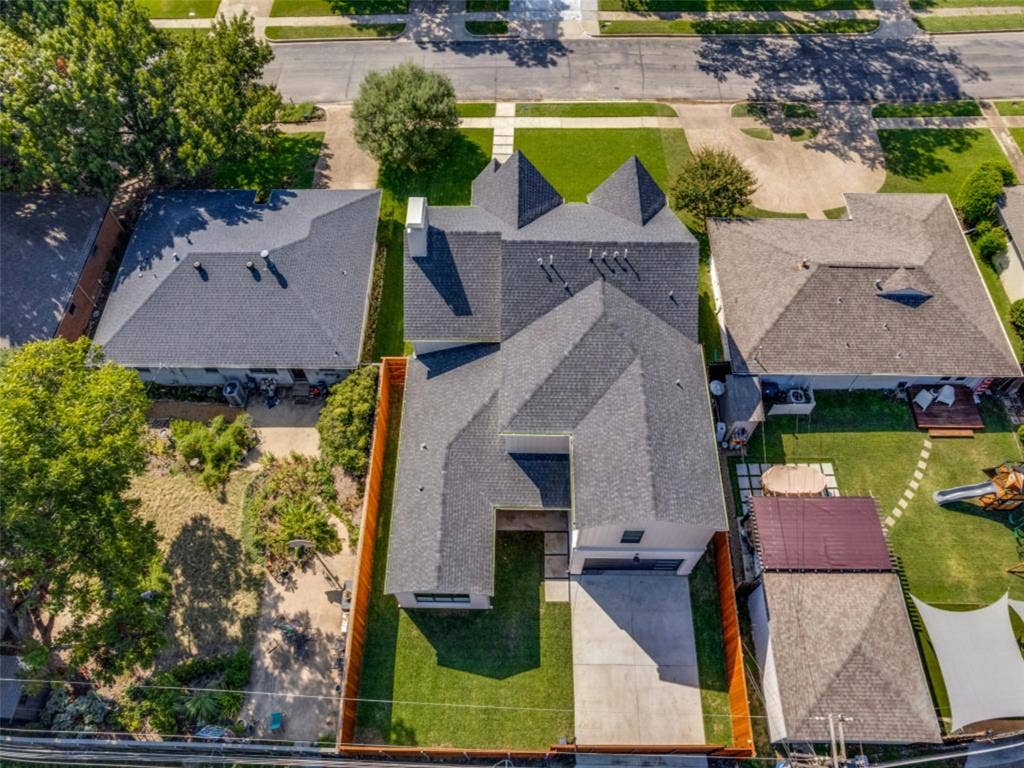 10641 Larchfield Lane, Dallas, TX 75238
