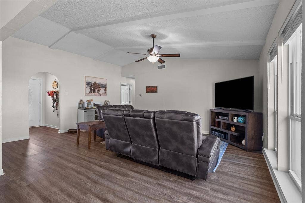 2621 Elk Grove Road, Carrollton, TX 75007