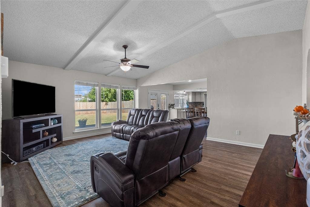 2621 Elk Grove Road, Carrollton, TX 75007