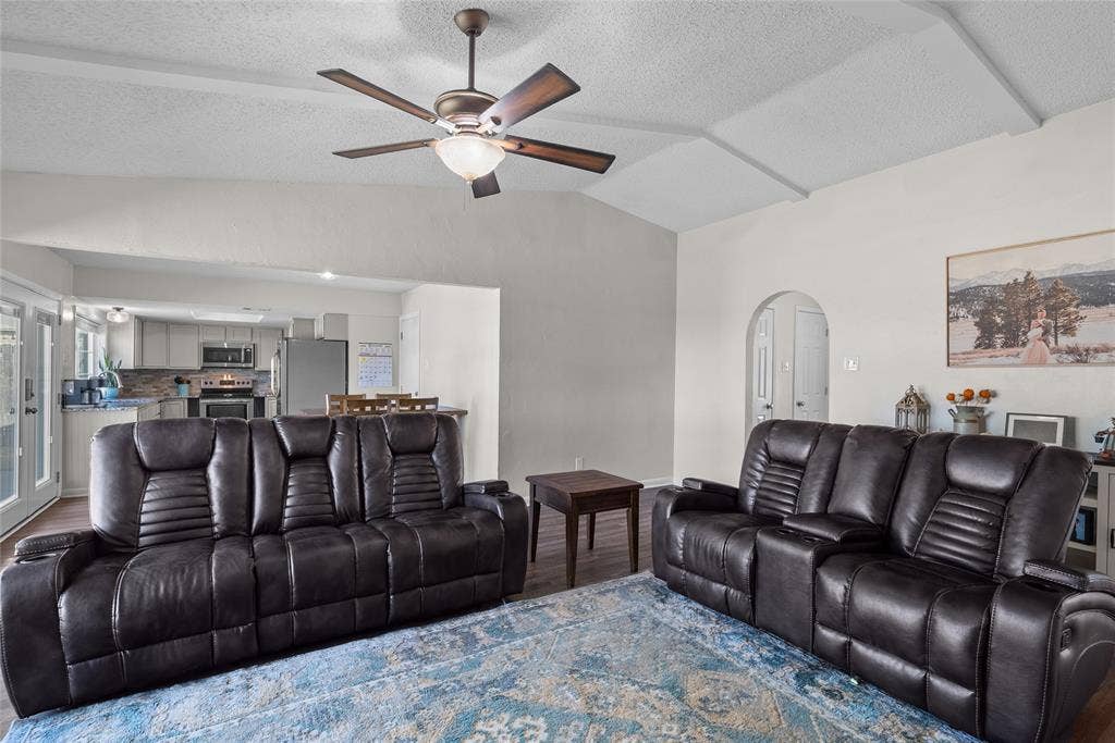 2621 Elk Grove Road, Carrollton, TX 75007