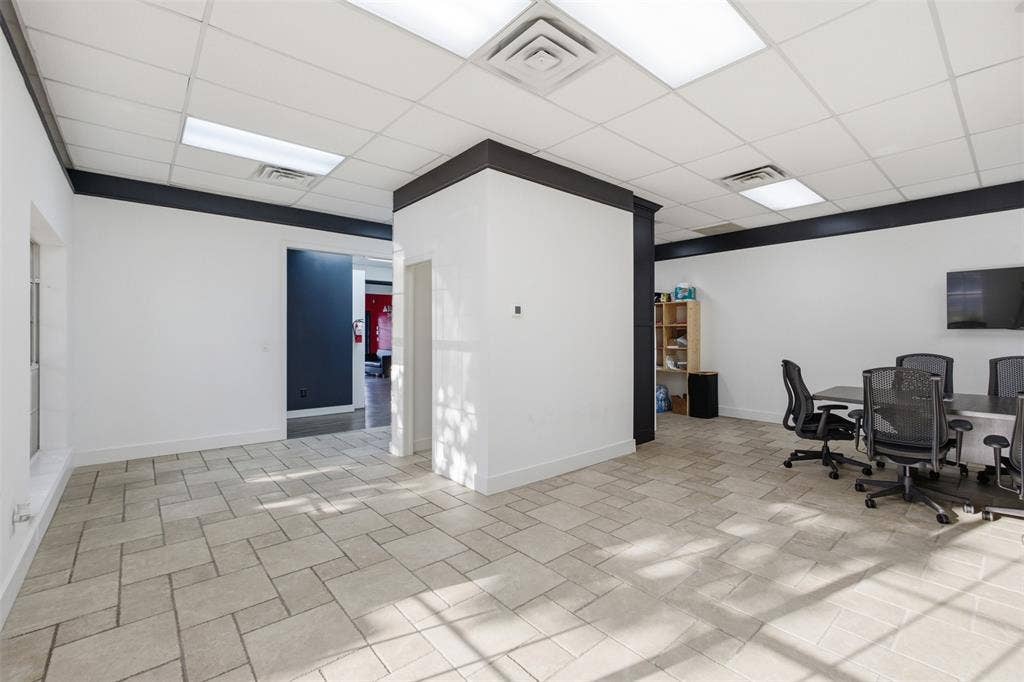 5805 Coit Road, #103, Plano, TX 75093 5805 Coit Road, #103, Plano, TX 75093