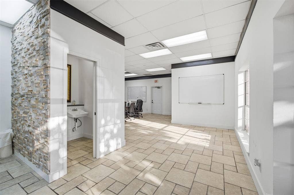 5805 Coit Road, #103, Plano, TX 75093 5805 Coit Road, #103, Plano, TX 75093