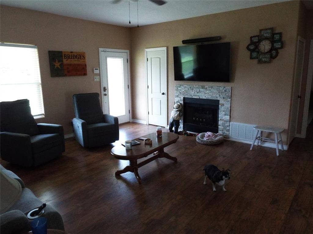 721 Midway Road, Tool, TX 75143 721 Midway Road, Tool, TX 75143