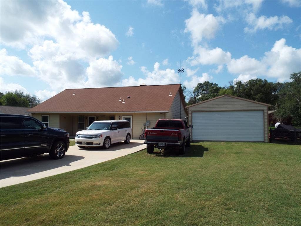 721 Midway Road, Tool, TX 75143 721 Midway Road, Tool, TX 75143