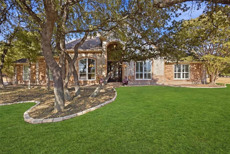 Property photo for 199 Deer Creek Drive, Aledo, TX