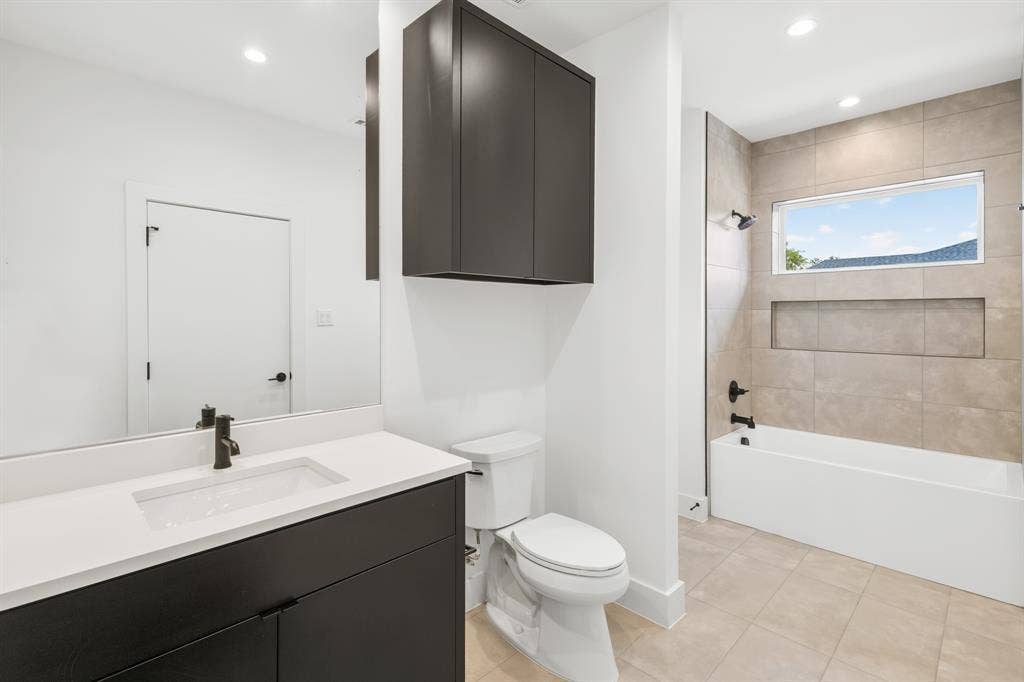 9816 Mixon Drive, Dallas, TX 75220