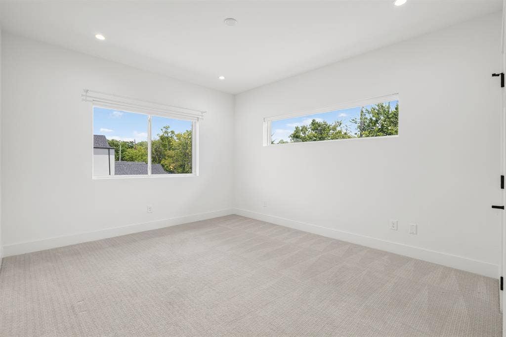 9816 Mixon Drive, Dallas, TX 75220