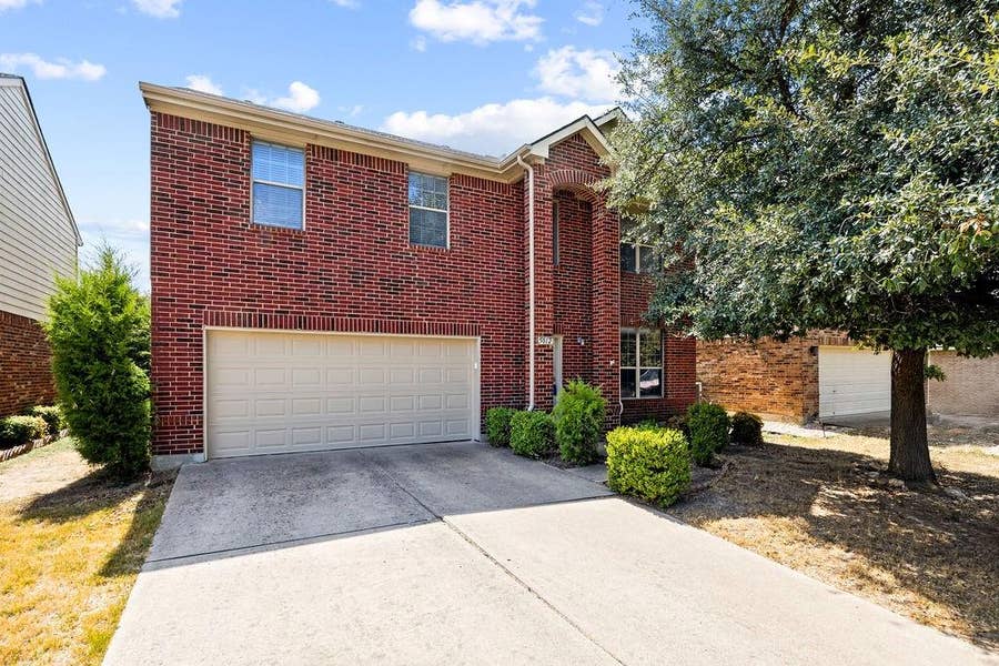 Property photo for 5012 Meridian Lane, Fort Worth, TX