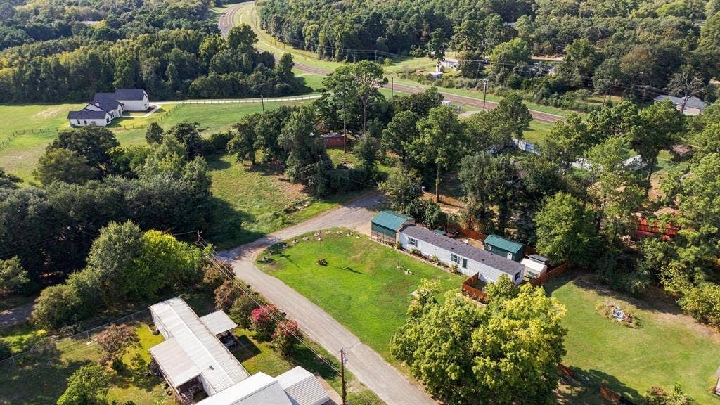 22107 Lakewood Drive, Frankston, TX 75763 22107 Lakewood Drive, Frankston, TX 75763