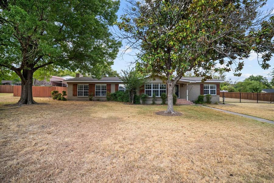 Property photo for 3709 Pecan Park Drive, Weatherford, TX