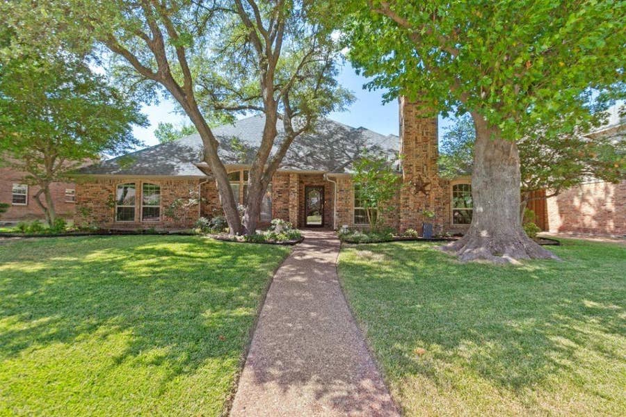 Property photo for 17715 Voss Road, Dallas, TX