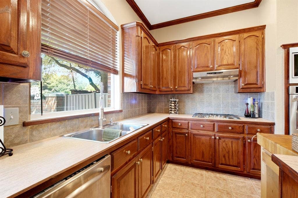 2805 Prestonwood Drive, Plano, TX 75093