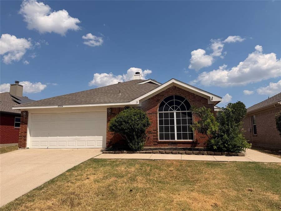 Property photo for 10504 Aransas Drive, Fort Worth, TX