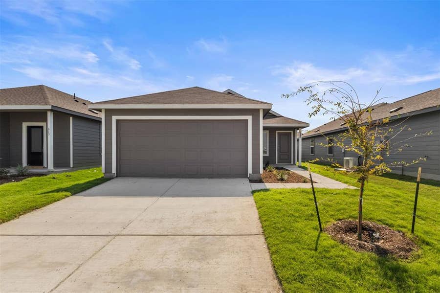 Property photo for 615 Kinglet Lane, Princeton, TX