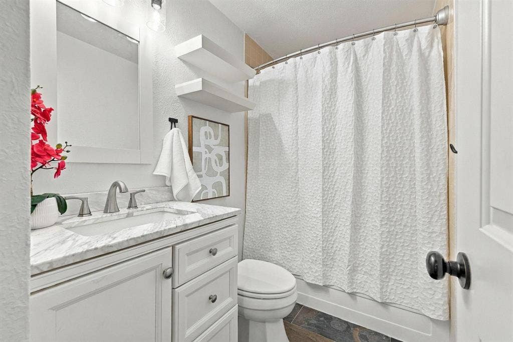 Guest bathroom downstairs
