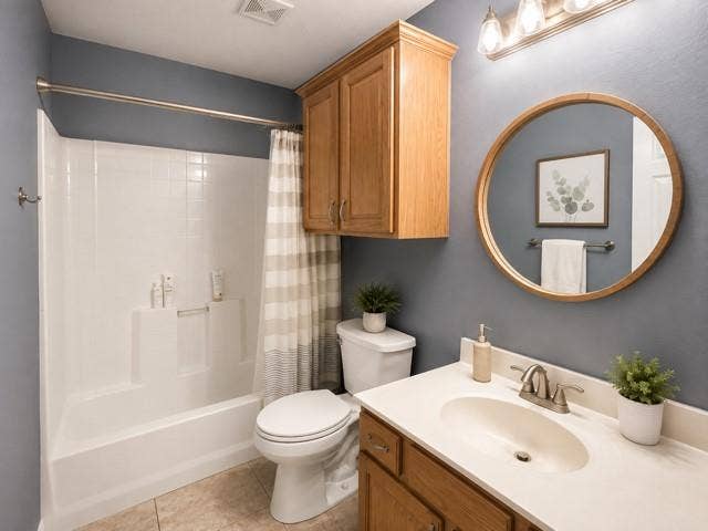 10201 Evergreen Drive, Rowlett, TX 75089 Full bath downstairs