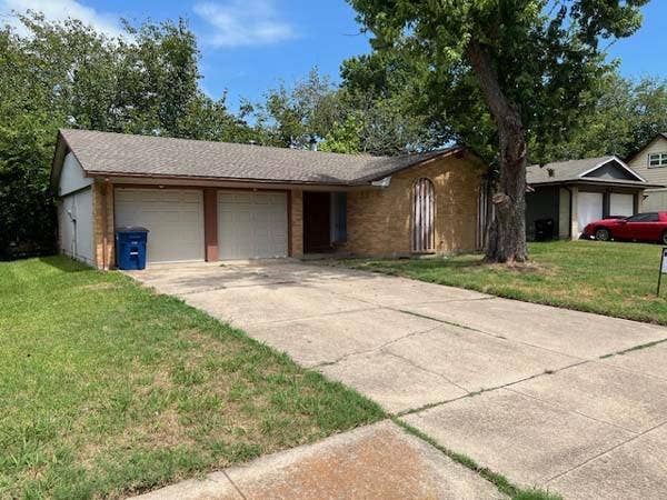 Property photo for 806 Phillips Drive, Ennis, TX