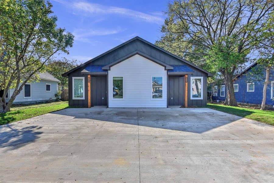 Property photo for 720 W Texas Street, Denison, TX