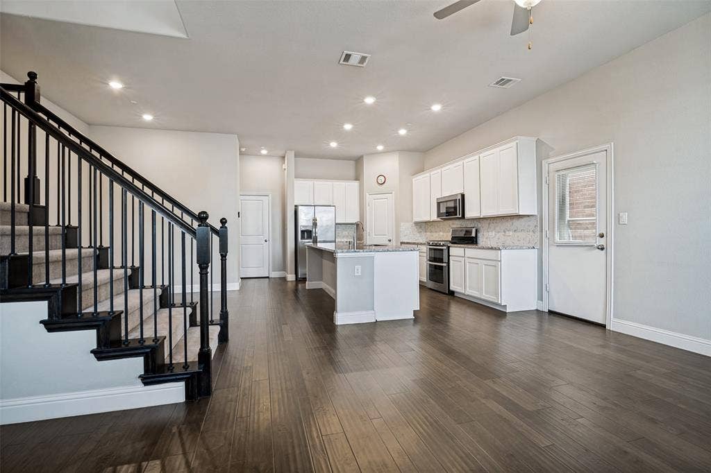 7401 Sunset Boulevard, Rowlett, TX 75088 7401 Sunset Boulevard, Rowlett, TX 75088