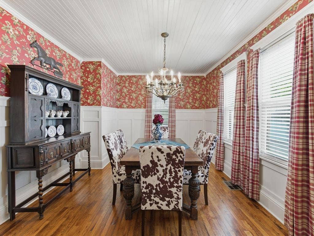 322 W Bridge Street, Granbury, TX 76048 322 W Bridge Street, Granbury, TX 76048