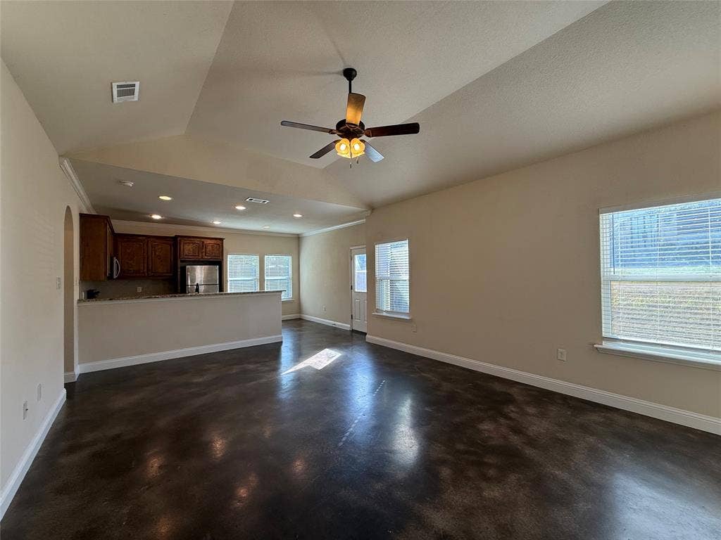 402 W Avenue C, Waxahachie, TX 75165 402 W Avenue C, Waxahachie, TX 75165