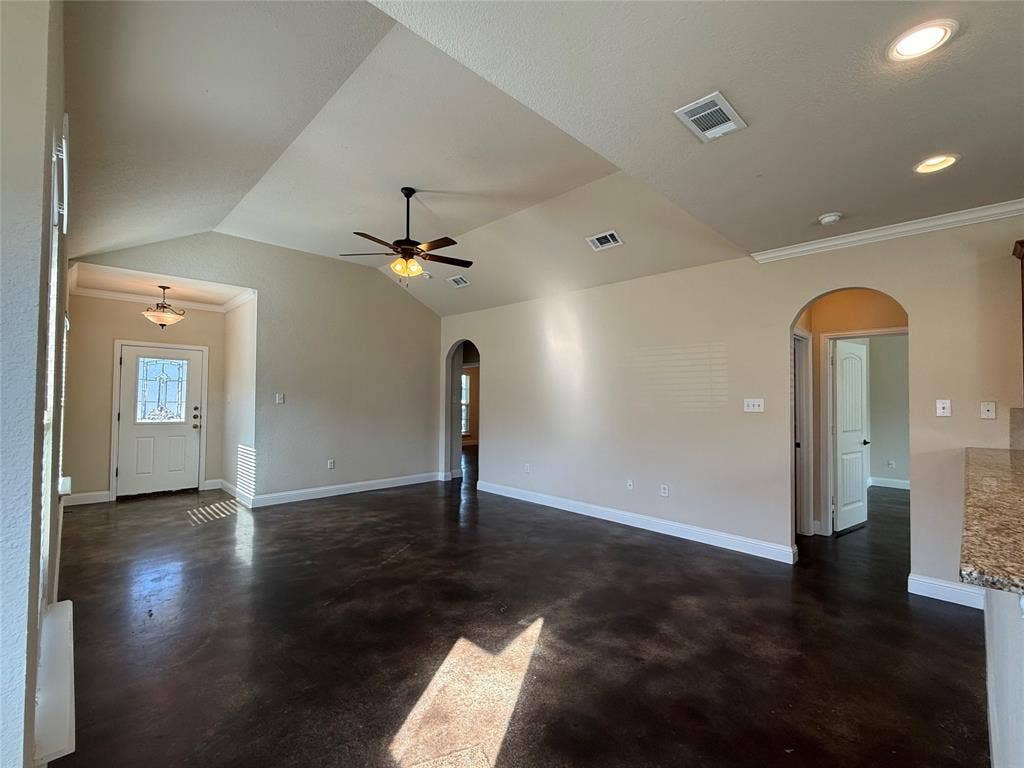 402 W Avenue C, Waxahachie, TX 75165 402 W Avenue C, Waxahachie, TX 75165