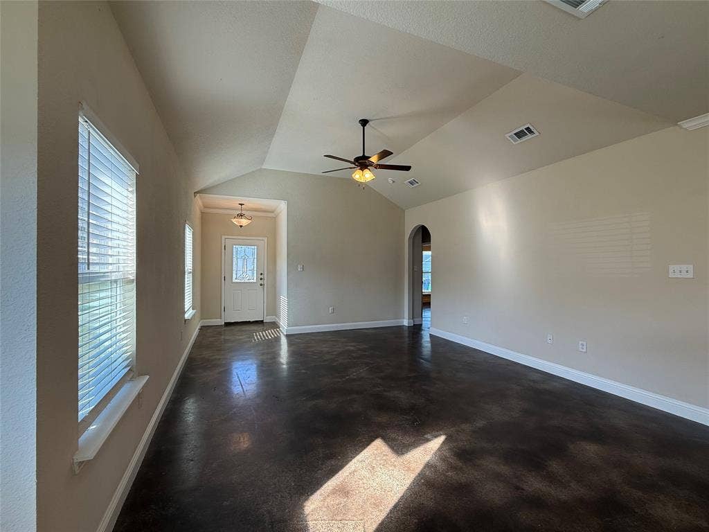402 W Avenue C, Waxahachie, TX 75165 402 W Avenue C, Waxahachie, TX 75165