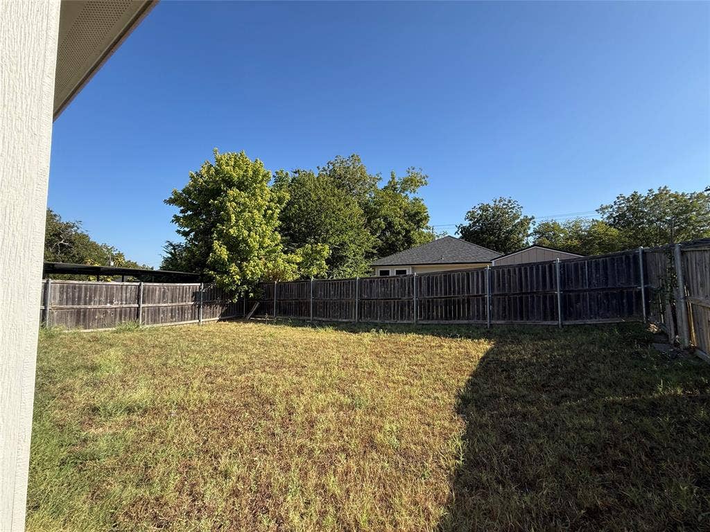 402 W Avenue C, Waxahachie, TX 75165 402 W Avenue C, Waxahachie, TX 75165