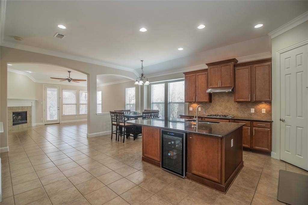 4647 Phillip Drive, Plano, TX 75024 4647 Phillip Drive, Plano, TX 75024