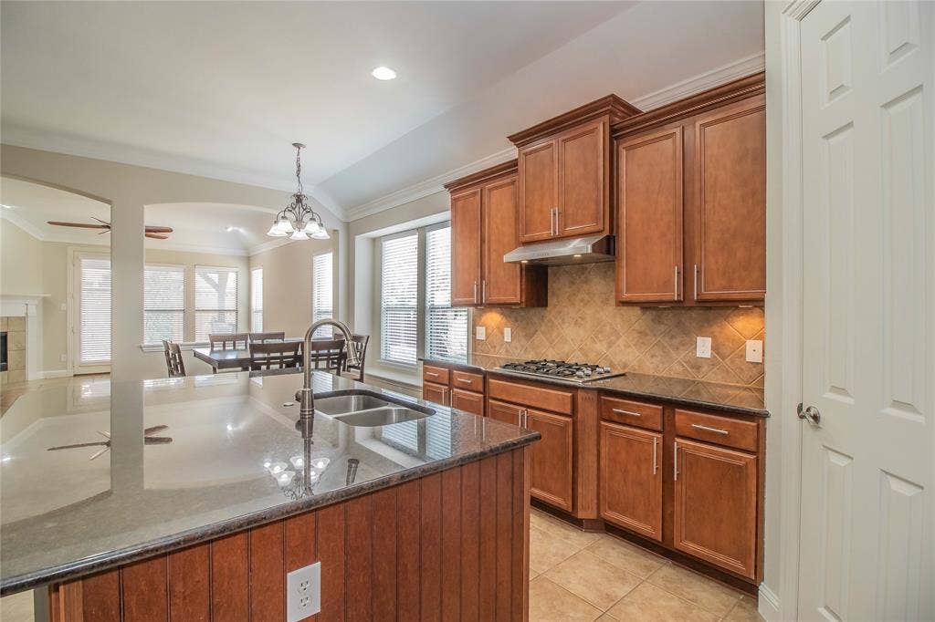 4647 Phillip Drive, Plano, TX 75024 4647 Phillip Drive, Plano, TX 75024