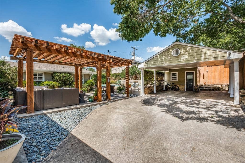 6707 Southridge Drive, Dallas, TX 75214 6707 Southridge Drive, Dallas, TX 75214