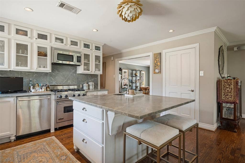 6707 Southridge Drive, Dallas, TX 75214 6707 Southridge Drive, Dallas, TX 75214