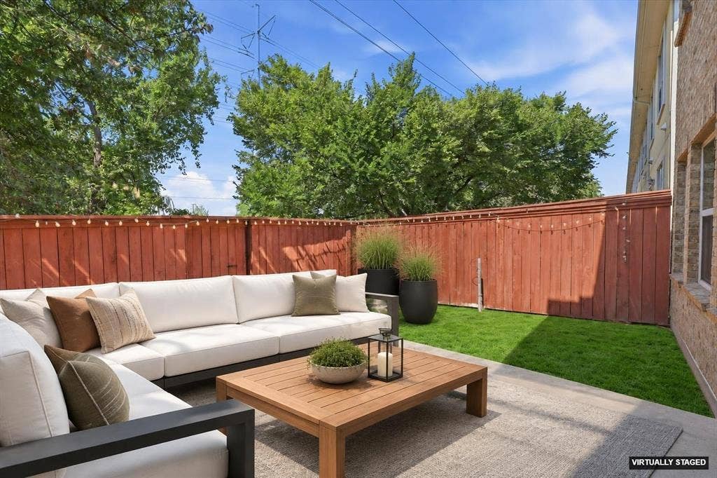 6529 Rutherford Road, Plano, TX 75023 Patio and back yard (virtually staged)