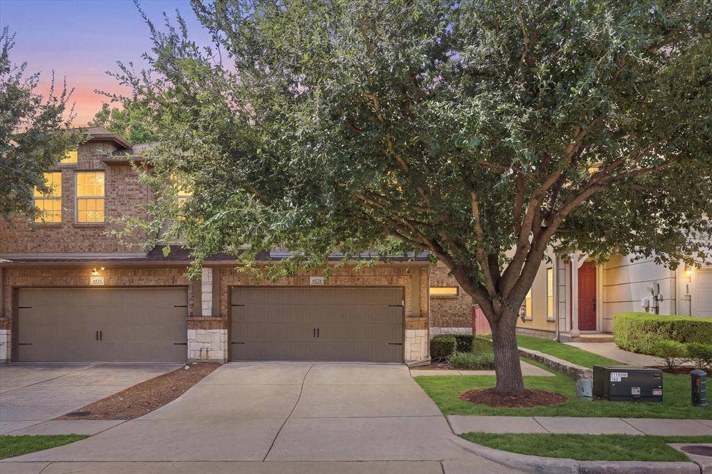 6529 Rutherford Road, Plano, TX 75023 Welcome to Chase Oaks Village
