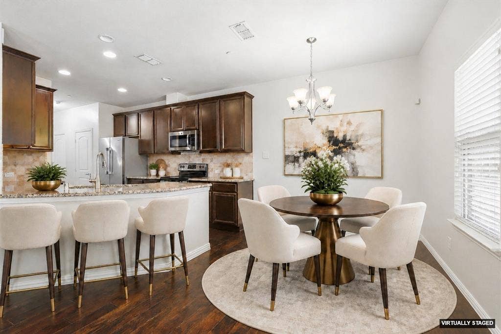 6529 Rutherford Road, Plano, TX 75023 The cozy Breakfast area is ready for you and your morning coffee! (Virtually Staged)