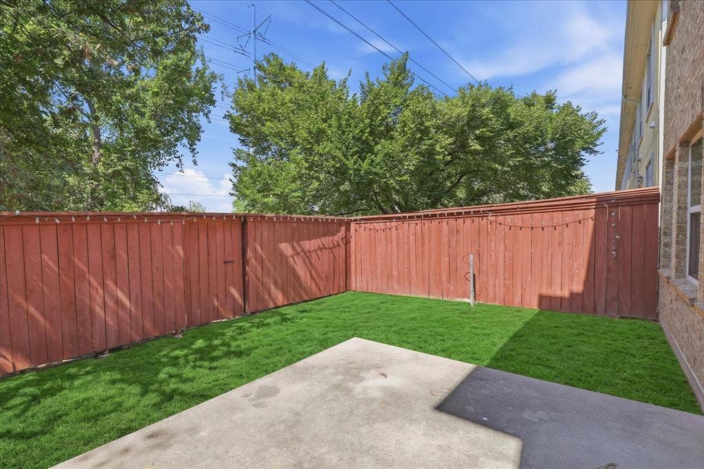6529 Rutherford Road, Plano, TX 75023 Patio View