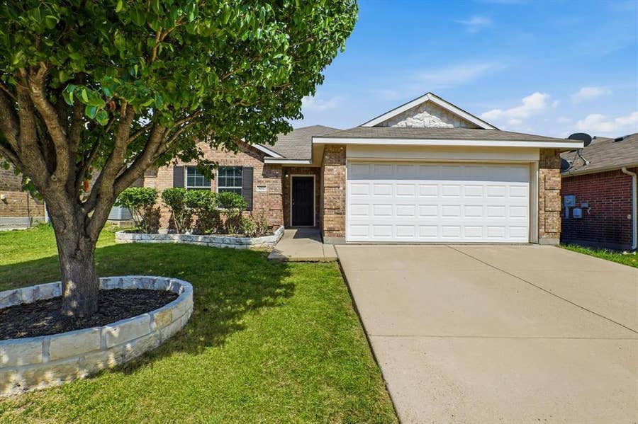 Property photo for 652 Lincoln Avenue, Lavon, TX