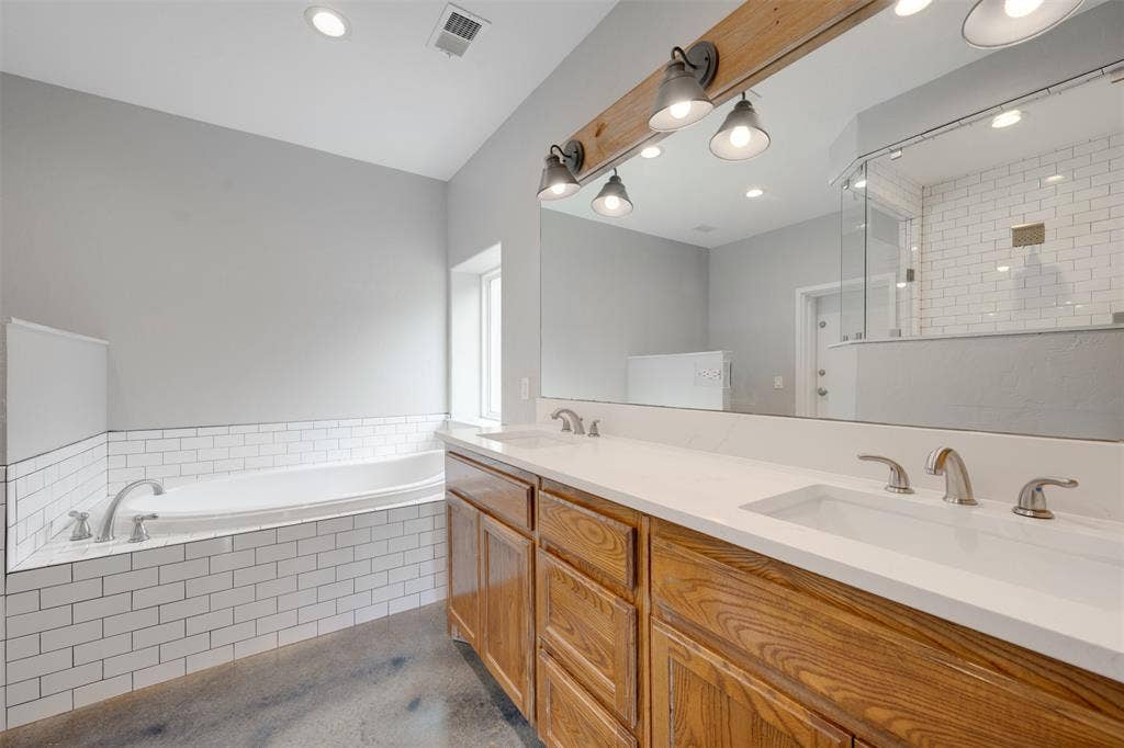 16045 County Road 1130, Flint, TX 75762 16045 County Road 1130, Flint, TX 75762