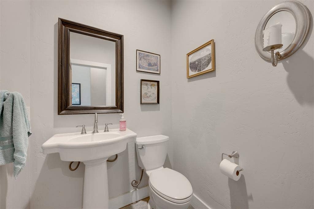 16045 County Road 1130, Flint, TX 75762 16045 County Road 1130, Flint, TX 75762