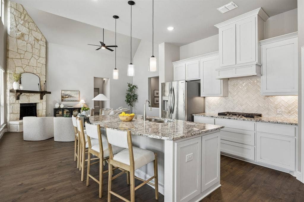 3006 Holland Lane, Midlothian, TX 76065