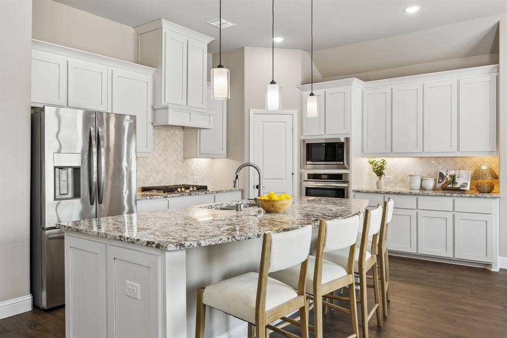 3006 Holland Lane, Midlothian, TX 76065