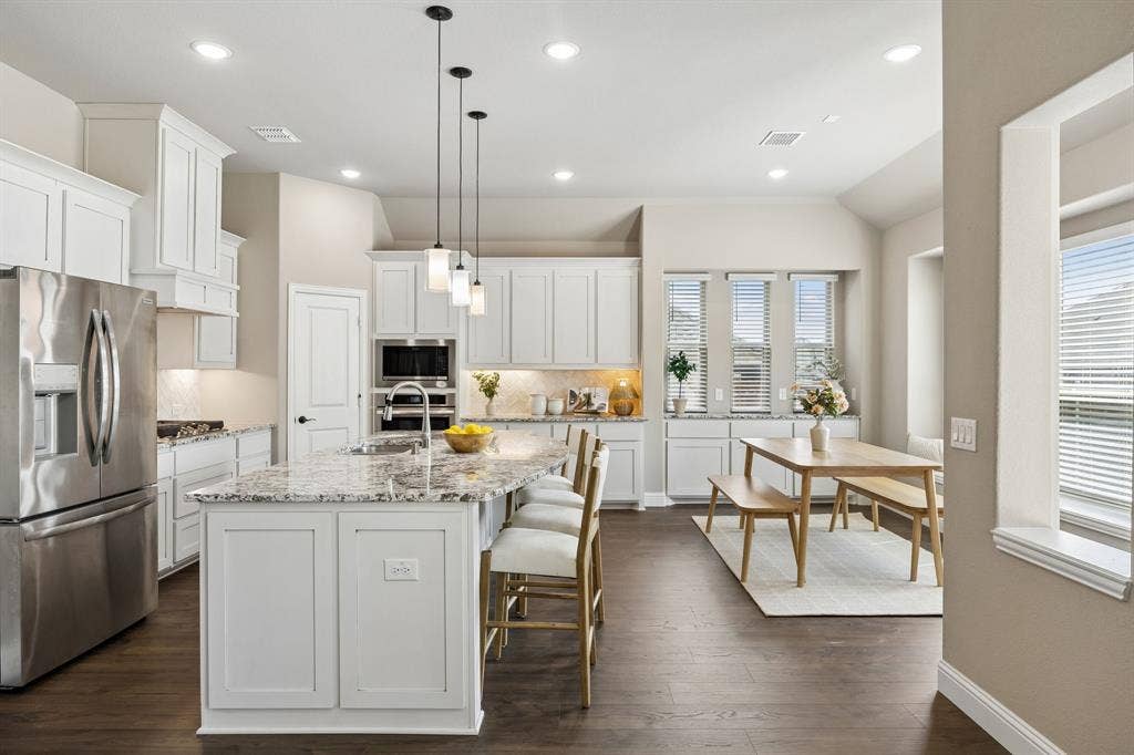 3006 Holland Lane, Midlothian, TX 76065