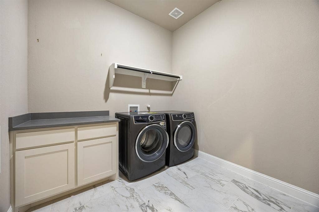 3006 Holland Lane, Midlothian, TX 76065
