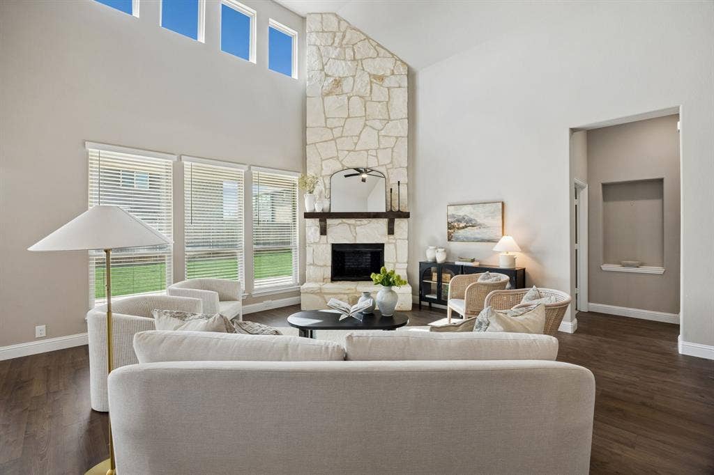 3006 Holland Lane, Midlothian, TX 76065