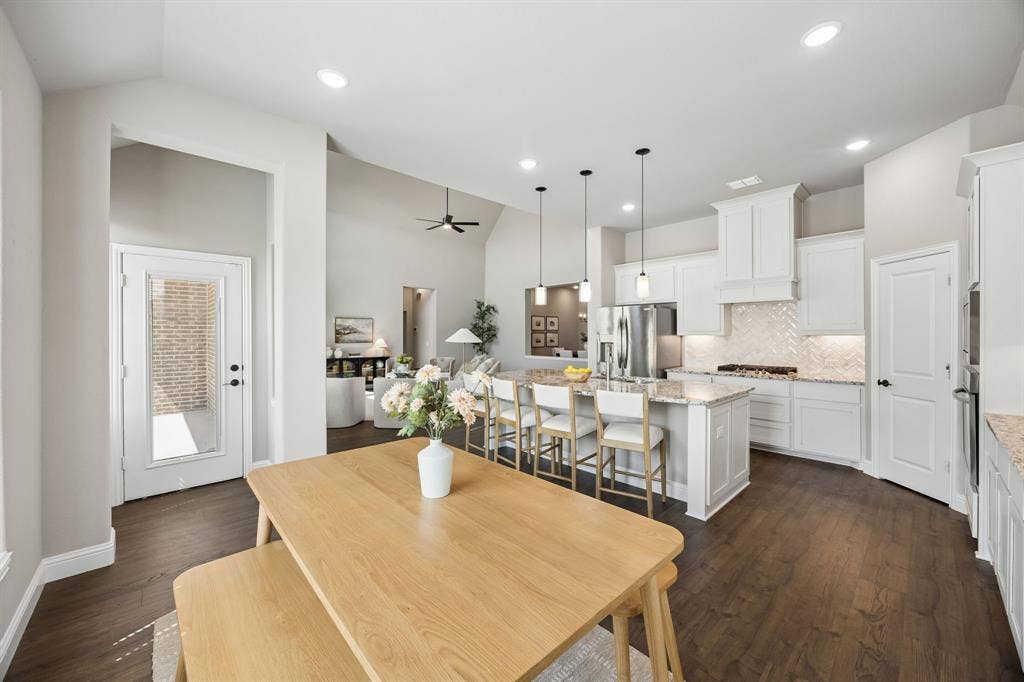 3006 Holland Lane, Midlothian, TX 76065