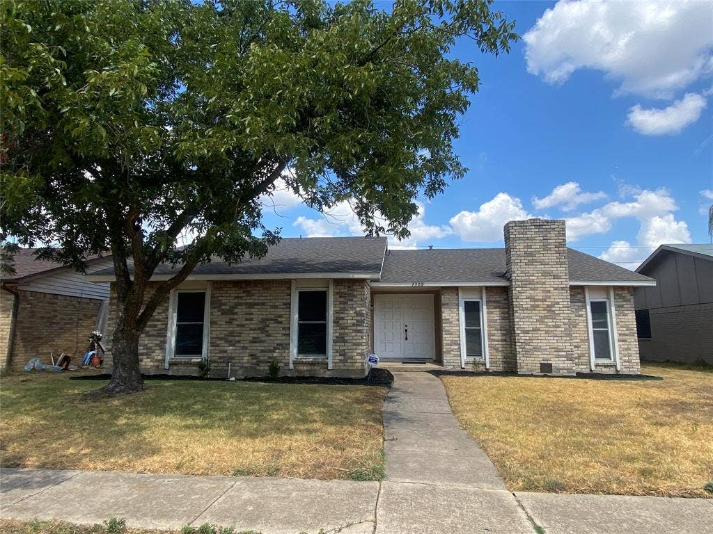 7309 Oakstone Drive, Dallas, TX 75249 7309 Oakstone Drive, Dallas, TX 75249