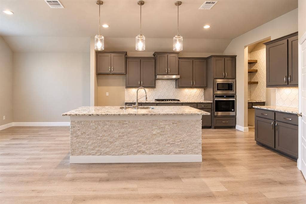 3451 April Breeze Trail, Grand Prairie, TX 76065