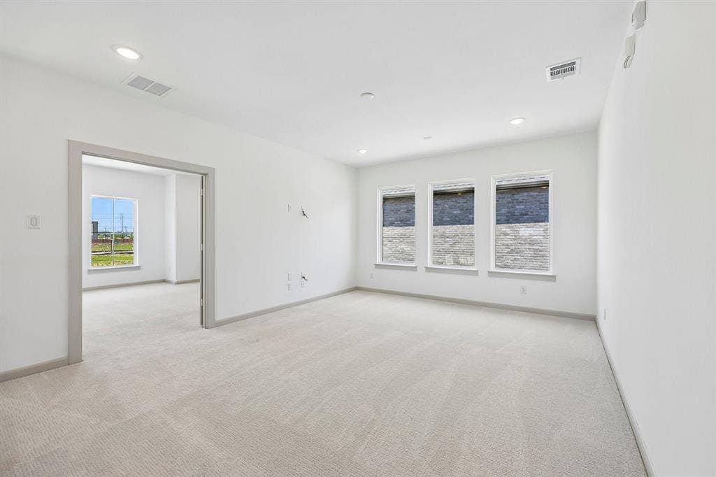 15828 Amber Street, Frisco, TX 75033 Hosting big game day parties or family game night is a breeze in this wonderful game room!