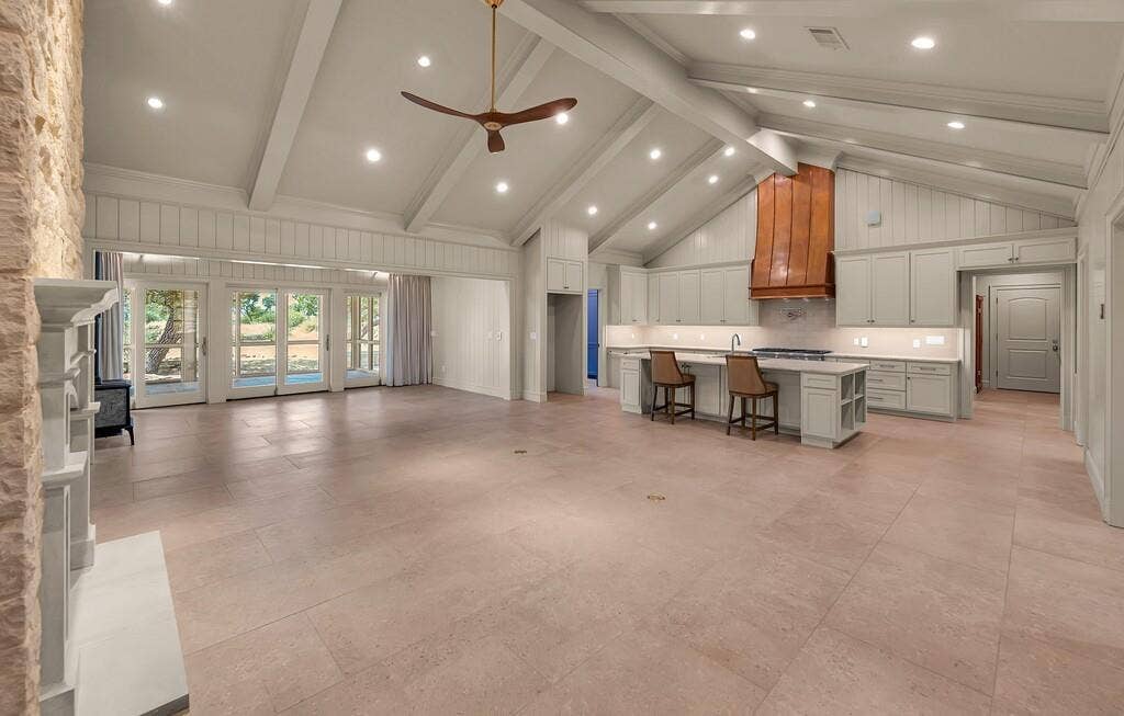 3989 Sunset Cliff Road, Burnet, TX 78611 3989 Sunset Cliff Road, Burnet, TX 78611